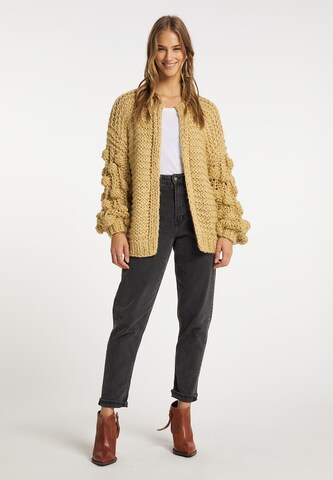 IZIA Oversized Cardigan in Yellow