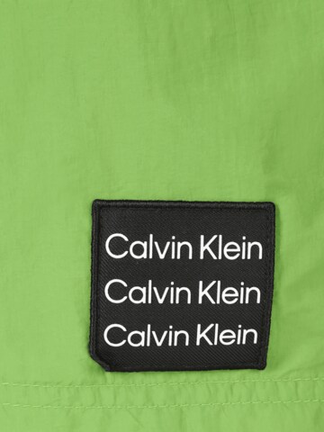 Calvin Klein Underwear Badshorts i grön