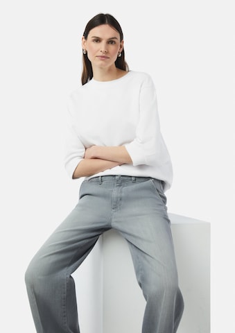 comma casual identity Суичър в бяло: отпред