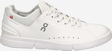 On - Zapatillas deportivas bajas 'THE ROGER Advantage' en blanco