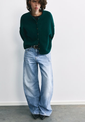 Geacă tricotată de la Pull&Bear pe verde: față