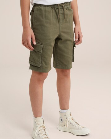 WE Fashion Regular Hose in Grün: Vorderseite