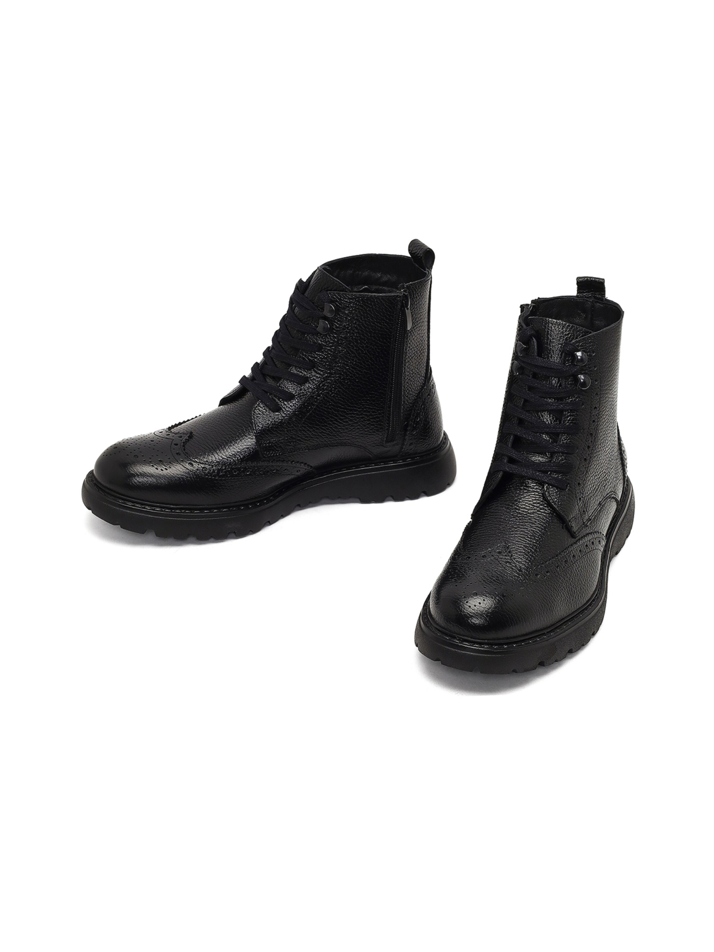 Boots stringati di Derimod in nero