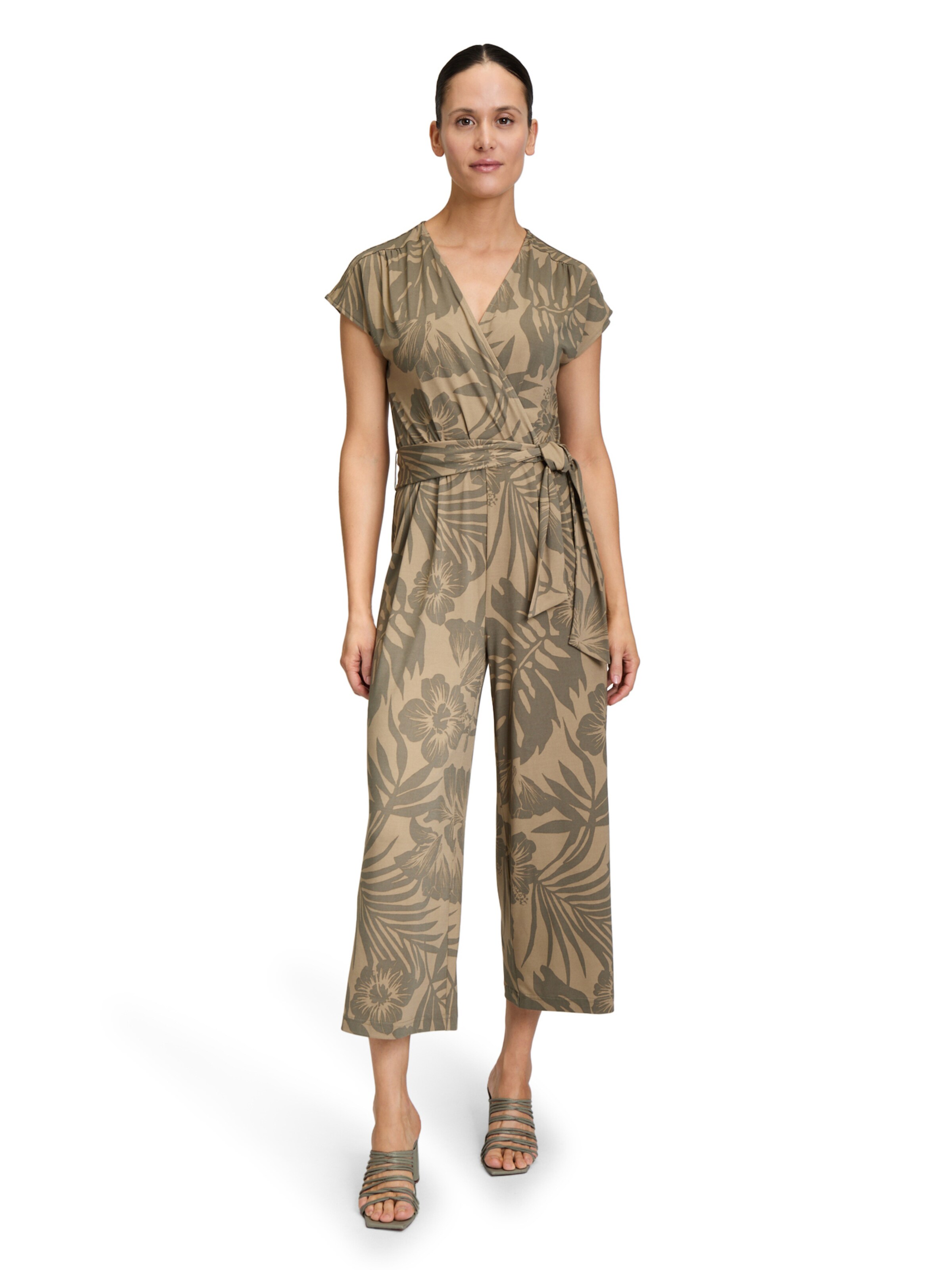 Betty Barclay Jumpsuit in Green: front