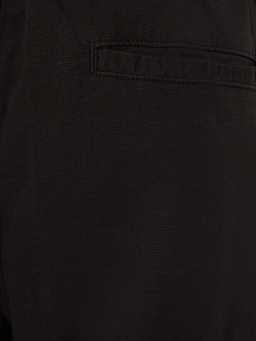 Bershka Loose fit Cargo Pants in Black