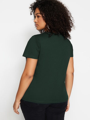 Trendyol Curve - Camisa em verde