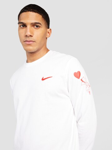 Nike Sportswear Shirt 'HEART AND SOLE' in White