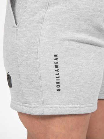 Slimfit Pantaloni 'Leon' di Gorilla Wear in grigio