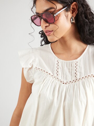 Chemisier 'PCAstrid' PIECES en blanc