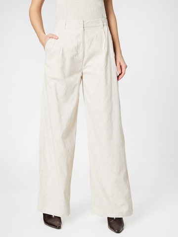 Guido Maria Kretschmer Women Wide leg Pleat-front trousers 'Leslie' in White: front