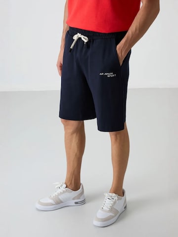 Tommy Life Sports suit in Red