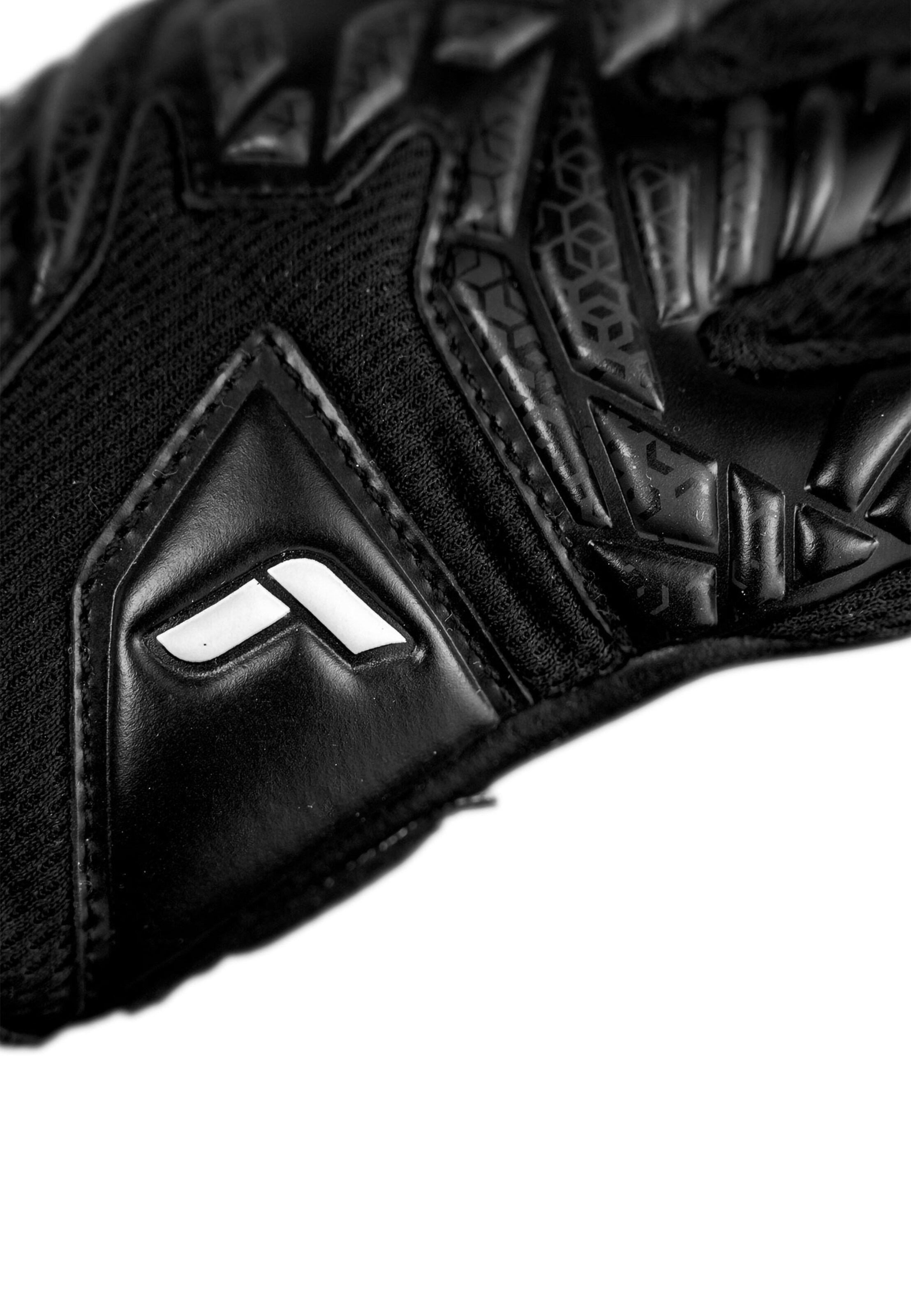 REUSCH Sports gloves 'Attrakt Infinity NC Junior' in Black