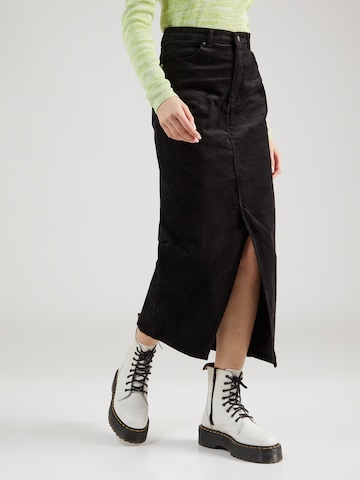 Monki Skirt in Black: front