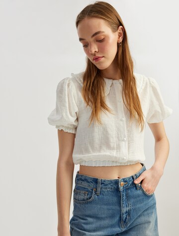 Koton Blouse in White: front