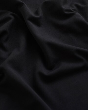 WE Fashion Top in Black