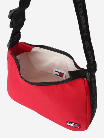 Sac bandoulière 'ESSENTIAL DAILY' Tommy Jeans en rouge