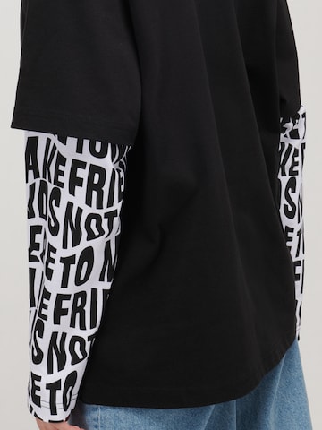 T-Shirt 'FOREVER' UNFOLLOWED x ABOUT YOU en noir