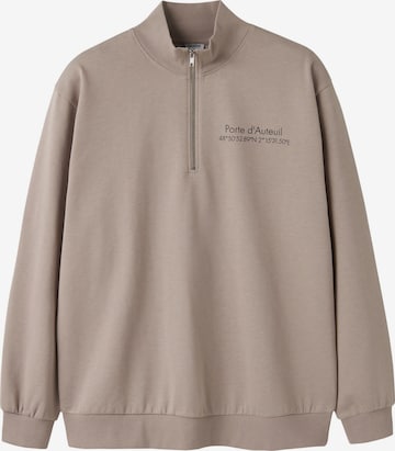 TWO SOON Sweatshirt in Braun: Vorderseite