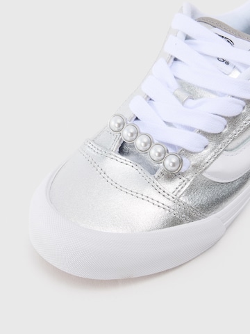 VANS Sneaker 'Knu Skool' in Silber