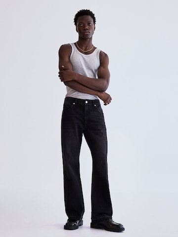 Bershka Regular Jeans in Schwarz: Vorderseite