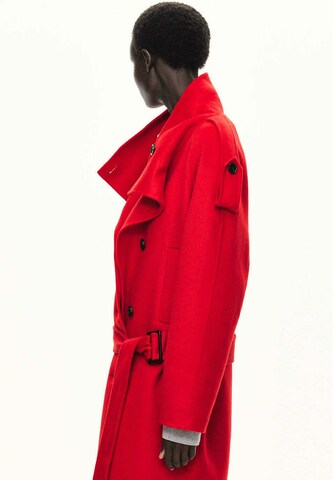 Manteau mi-saison 'LOREN' MANGO en rouge