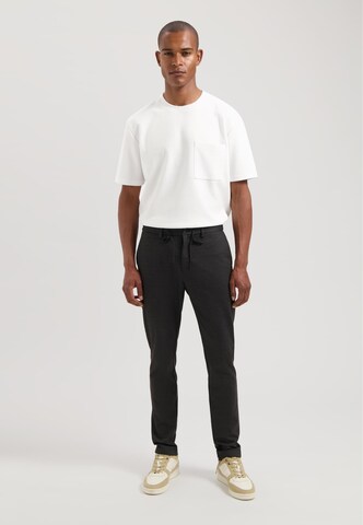Dstrezzed Tapered Trousers in Black