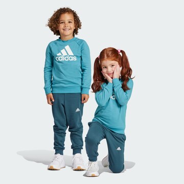 ADIDAS SPORTSWEAR Trainingspak 'Essentials' in Groen