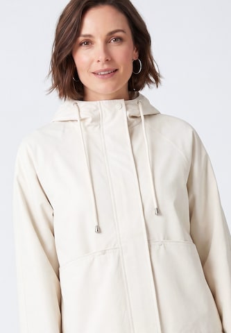 Usha Between-season jacket in Beige