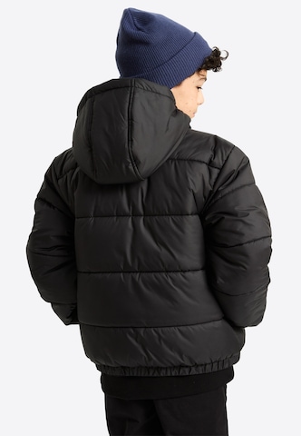 VANS Winterjas 'Hillgate' in Zwart