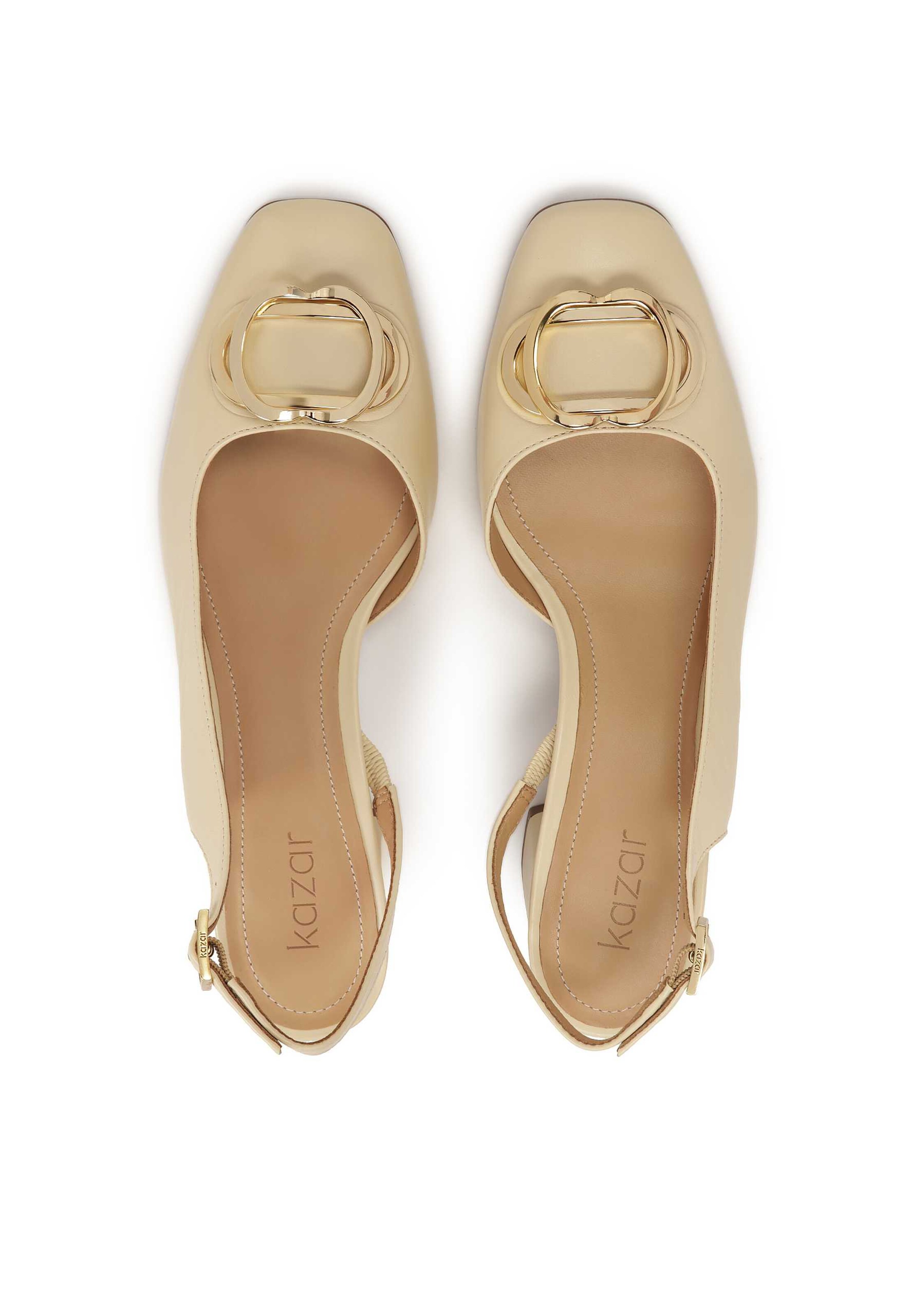 Pumps de la Kazar pe bej