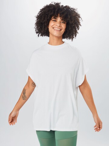 Urban Classics Μπλουζάκι σε λευκό: μπροστά