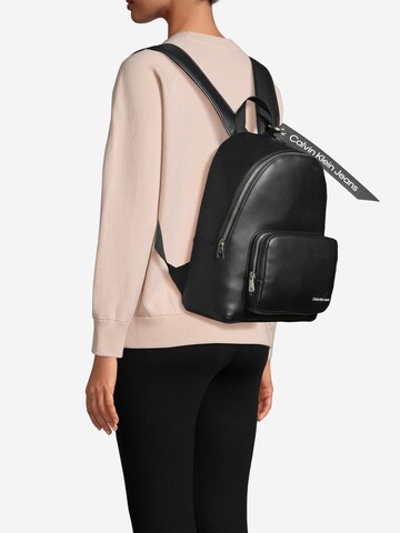 Calvin Klein Jeans - Mochila en negro