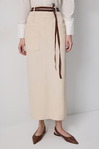 Touche Prive Skirt in Beige: front