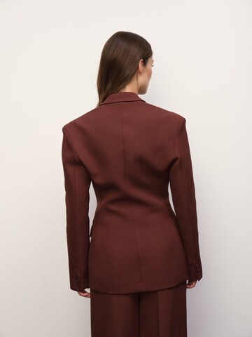 RÆRE by Lorena Rae Blazer 'Rumi' in Braun