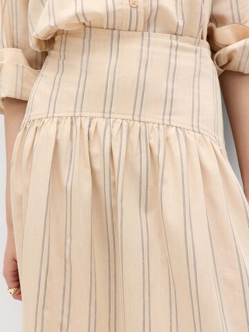 Marks & Spencer Rock in Beige