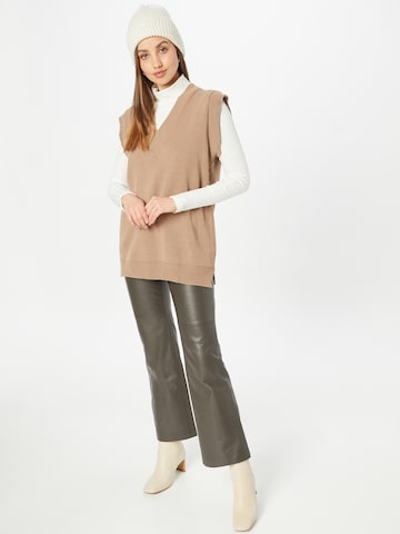 Femme Luxe Pullover 'KORI' in Braun