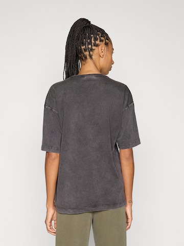 Maglietta di Champion Authentic Athletic Apparel in grigio