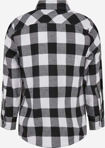 Urban Classics - Ajuste regular Camisa en negro