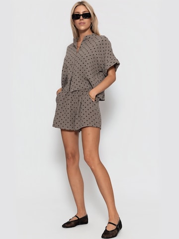 SASSYCLASSY Loosefit Hose‌‌‌‌‌‌‌ in Grau