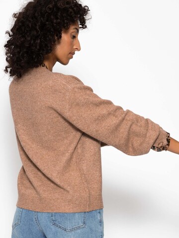 SASSYCLASSY Strickjacke in Beige