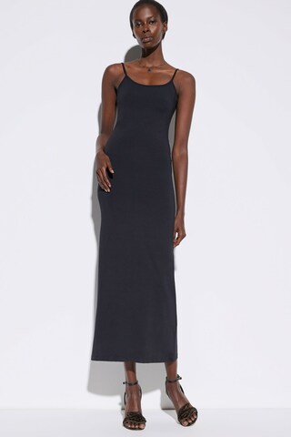 Robe No Matter What en noir