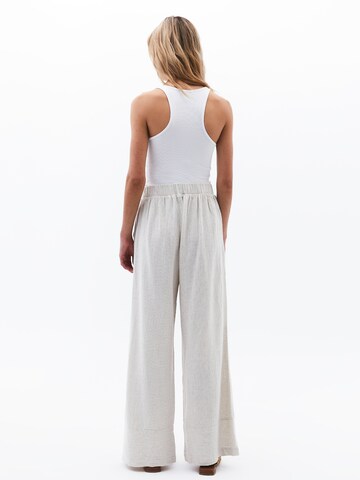 OXXO Wide Leg Hose in Weiß