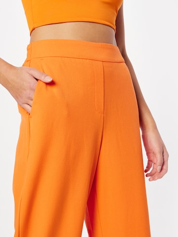 VERO MODA - regular Pantalón en naranja