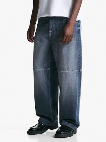 Baggy Jeans de la Bershka pe albastru: față