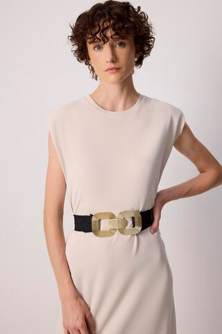 Touche Prive Avondjurk in Beige: voorkant