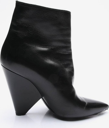 Saint Laurent Dress Boots in 37 in Black: front