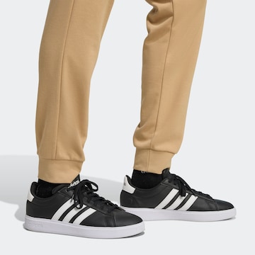 ADIDAS SPORTSWEAR Tapered Sporthose in Beige