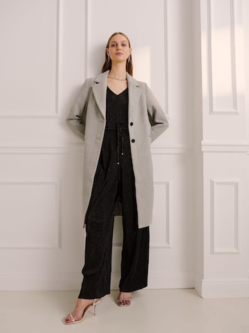 Guido Maria Kretschmer Women Between-Seasons Coat 'Klea' in Grey: front