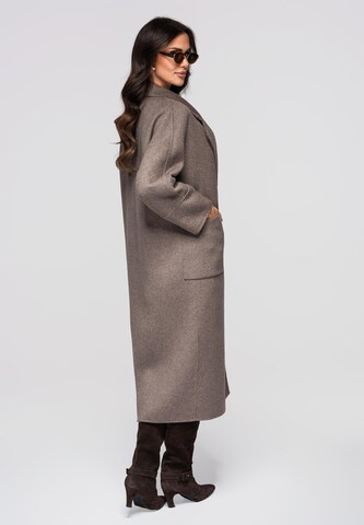 Ombre Between-seasons coat in Brown