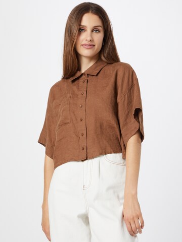 Gina Tricot Blouse in Bruin: voorkant